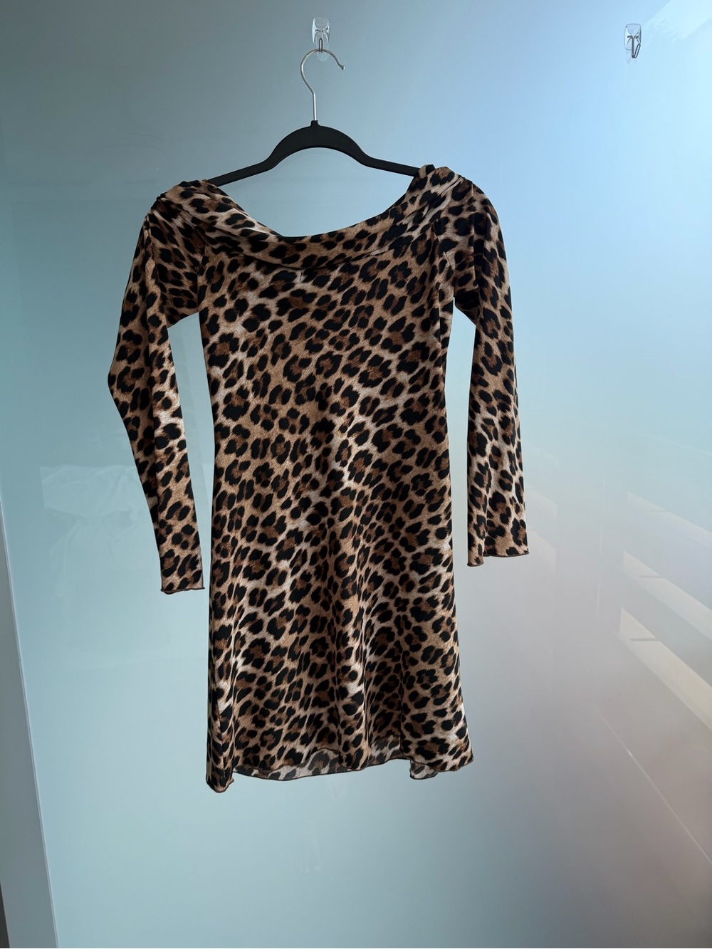 MANGO Leopard Print Off Shoulder Long Sleeve Mini Dress - Picture 4 of 4